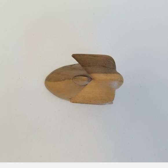 Hand Carved Wood Wooden Shark Whale Two Tone Figurine Statue 3.25" Decor - Picture 5 of 9